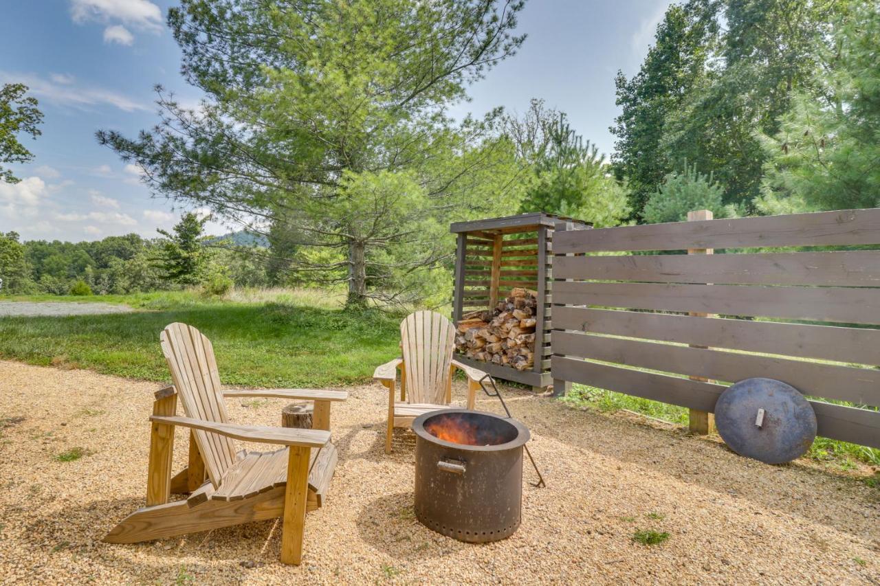 Rustic Baileys Retreat Cabin Near Wineries! Crozet 외부 사진