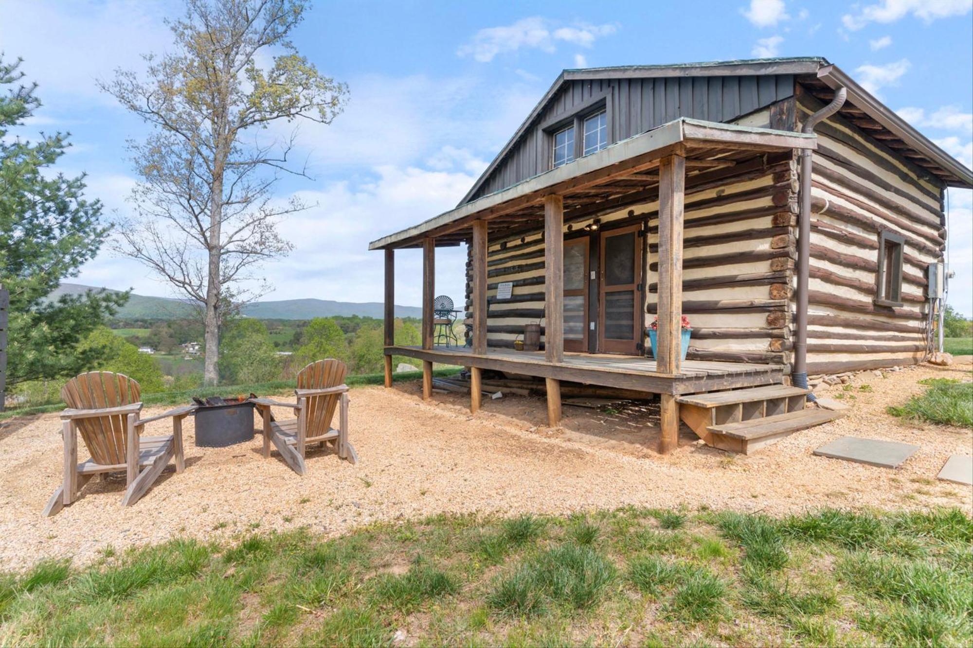 Rustic Baileys Retreat Cabin Near Wineries! Crozet 외부 사진